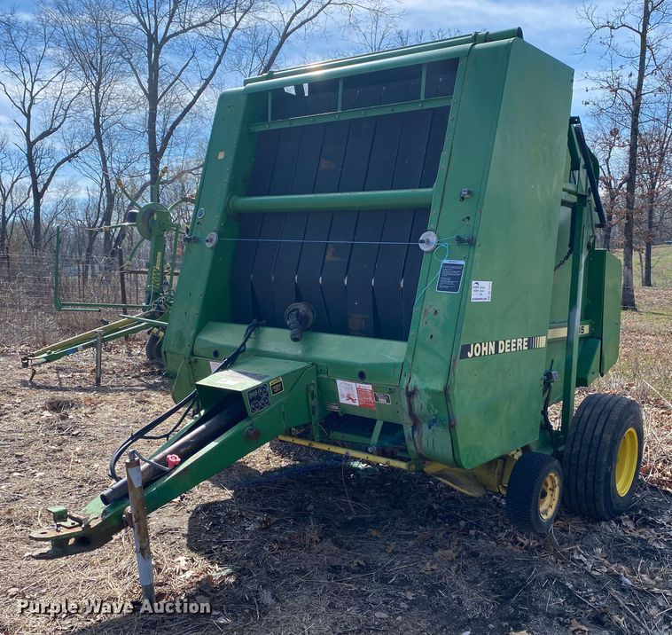 1992 John Deere 535  round baler - DL7079