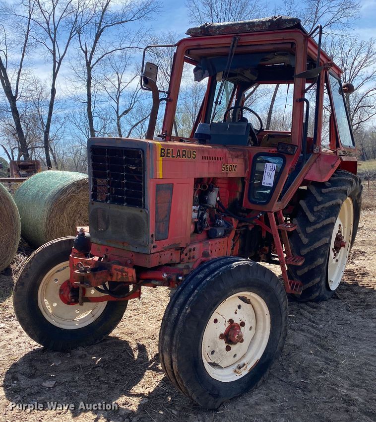Belarus 560M  tractor - DL7083