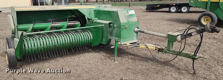 John Deere 338W  small square baler - DQ0342