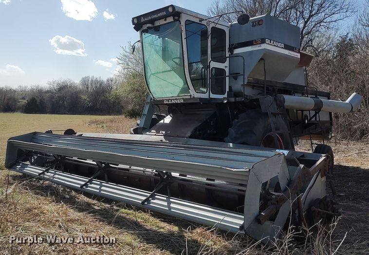 Gleaner L2  combine - DQ0380