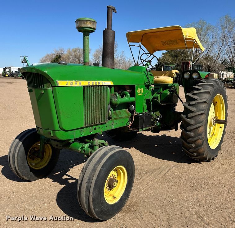 John Deere 4010  tractor - KX9155