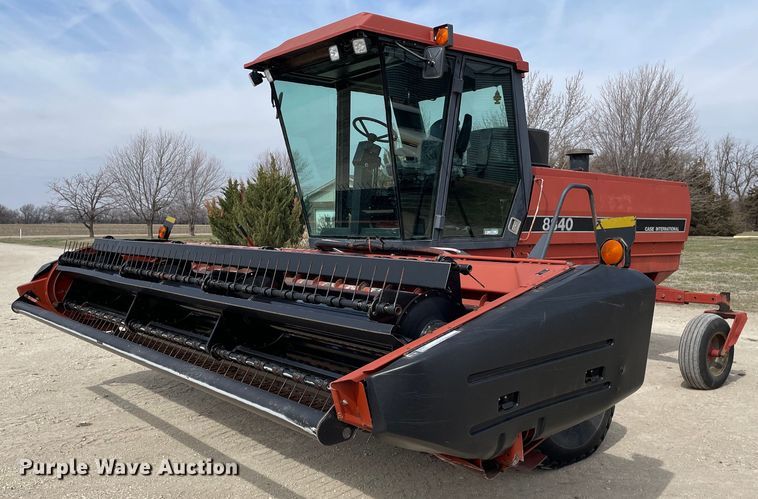 1990 Case IH 8840  swather / windrower - MY9060