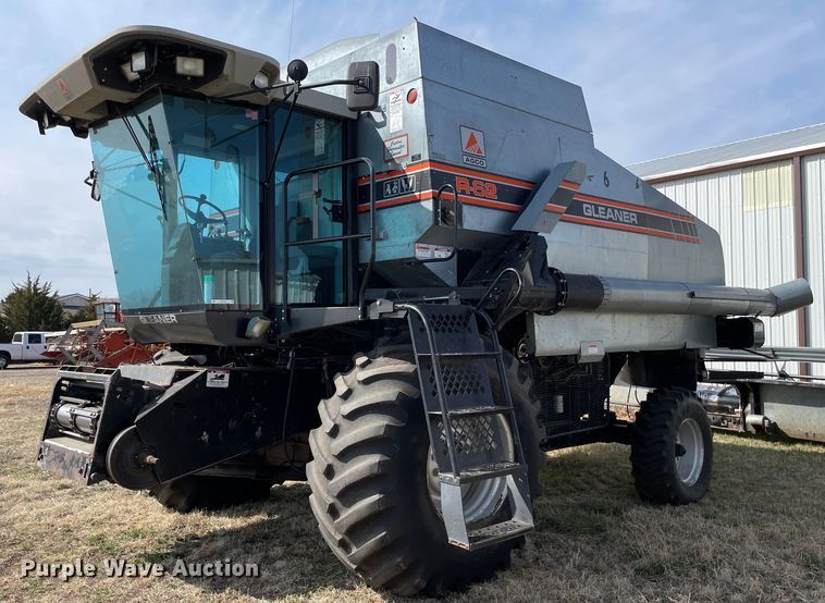 1995 Gleaner R-62  RWA combine - MY9133