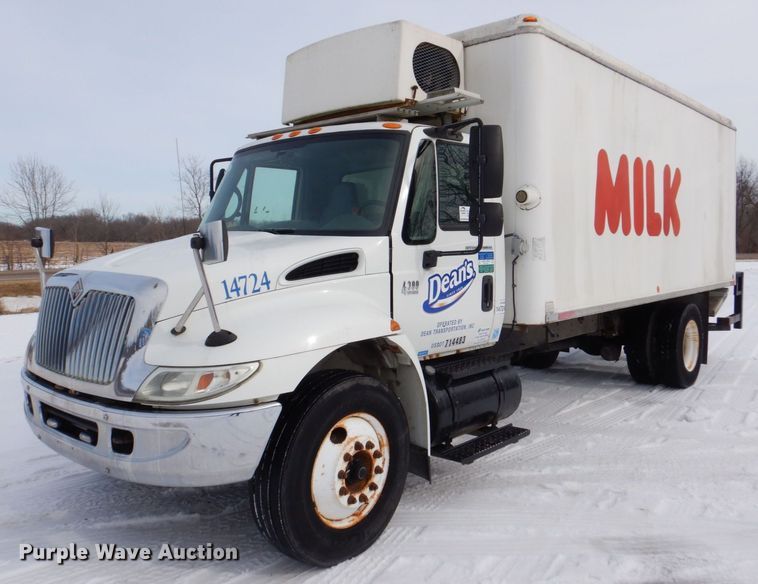 2004 International 4300  refrigerated truck - DK2194