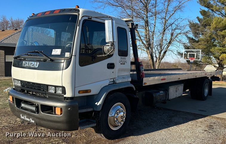 1997 Isuzu FSR  rollback truck - DR5002