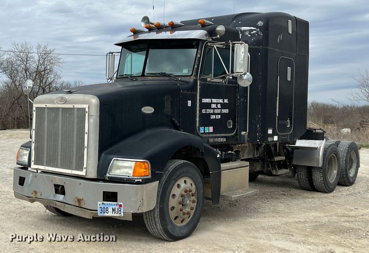 1997 Peterbilt 385  semi truck - KR9519