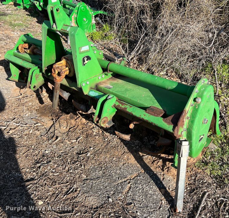 John Deere 681  tiller - MQ9854
