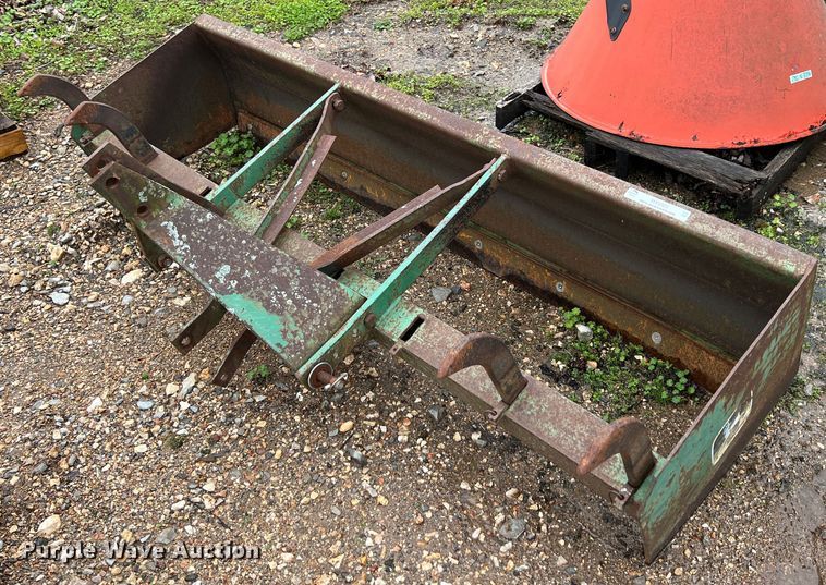 John Deere  box blade - MY9565