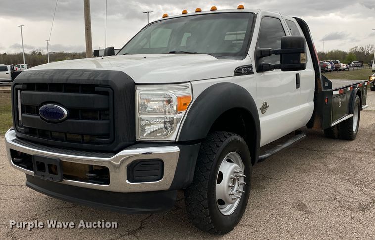 2012 Ford F550 Super Duty  SuperCab flatbed truck - DL7107