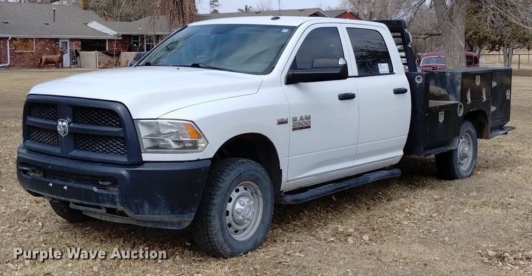 2013 Dodge Ram 2500 HD  Crew Cab pickup truck - DN6333