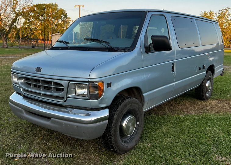 2000 Ford E350  RV - DQ2020