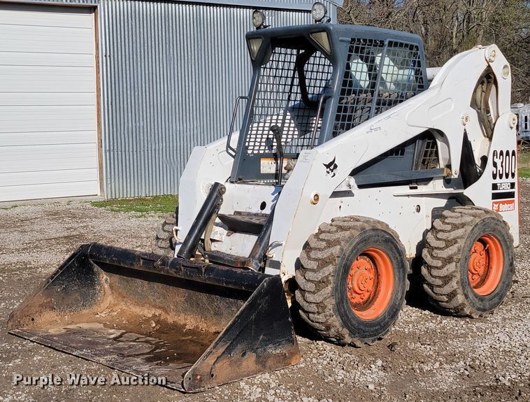 2007 Bobcat S300  skid steer loader - HG9463