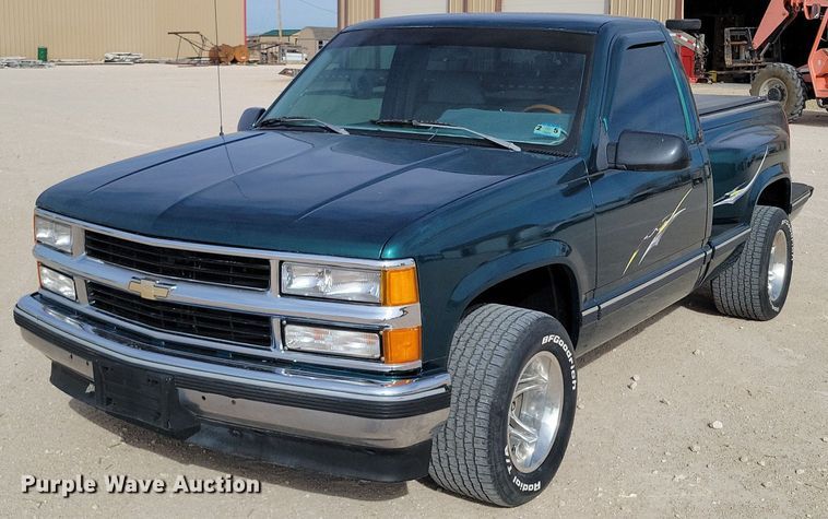 1993 Chevrolet Silverado C1500  pickup truck - KD9293
