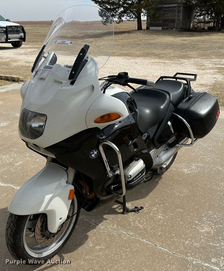 1999 BMW R1100RT  motorcycle - LT9233