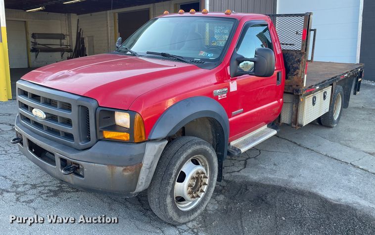 2006 Ford F450 Super Duty XL  flatbed truck - MB9029
