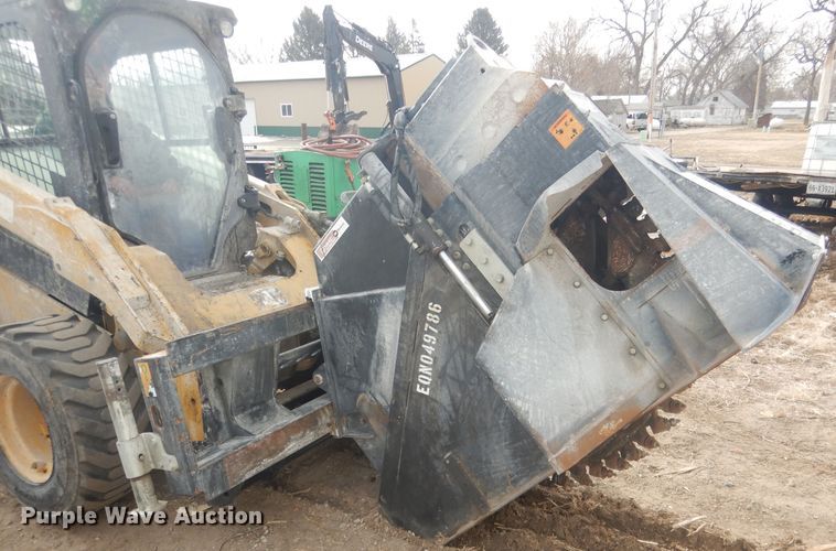 Caterpillar SW345B-80  skid steer rock saw - DJ7017