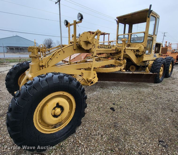 1968 Caterpillar 120  rigid frame motor grader - DO3621