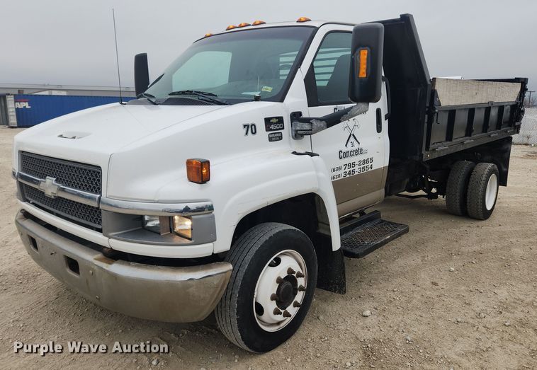 2003 Chevrolet C4500  dump flatbed truck - DQ5374