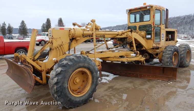 1969 Caterpillar 14E  rigid frame motor grader - DR4520