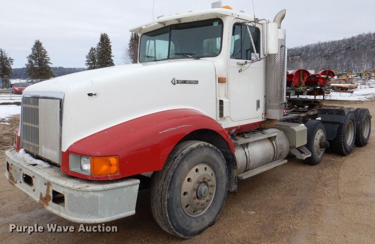 1996 International 9400  semi truck - DR4523