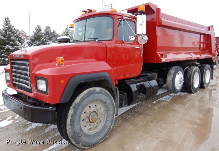 1996 Mack RD690S  dump truck - DR4529