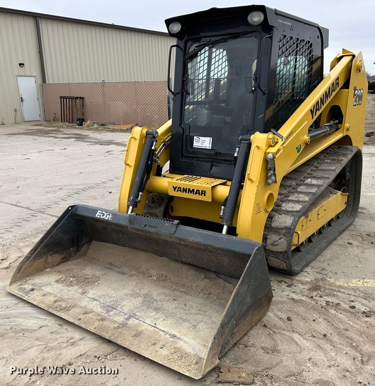 Yanmar T210  tracked skid steer loader - DR5030