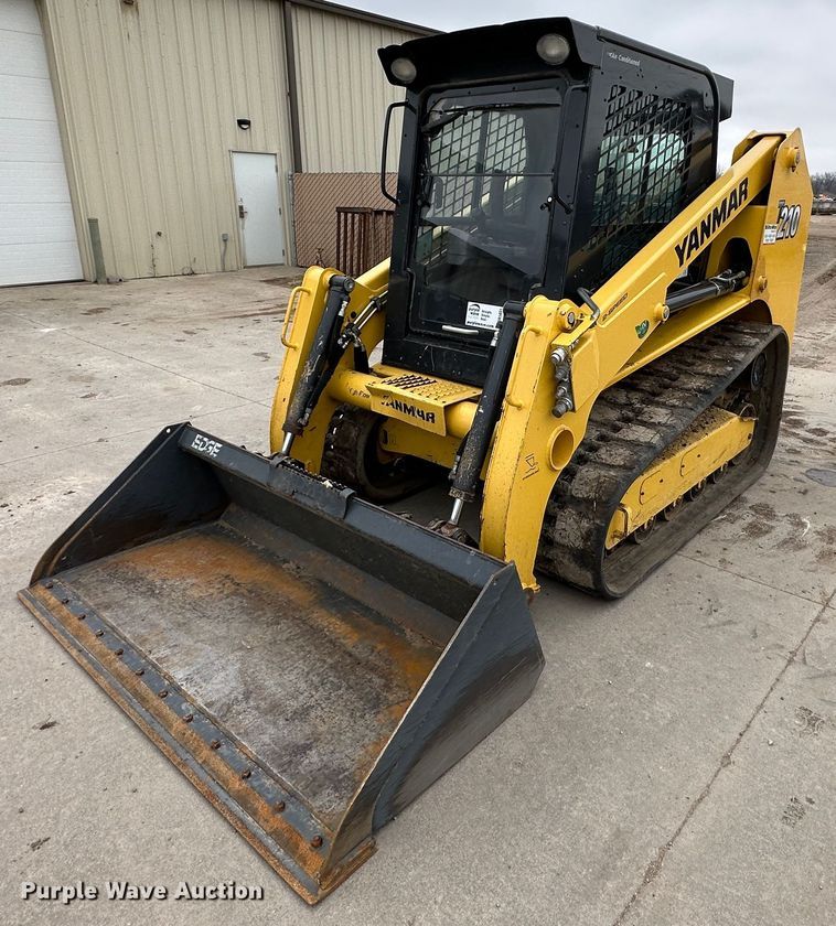 Yanmar T210  tracked skid steer loader - DR5031