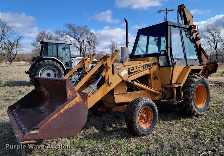 Case 580C  backhoe - HG9483