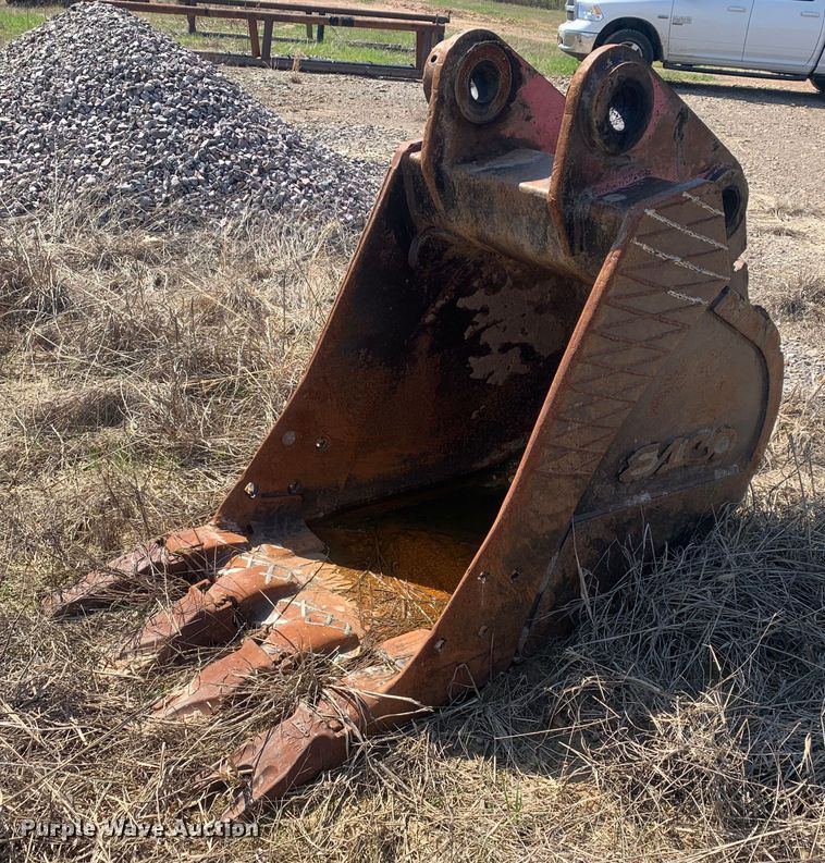Esco  excavator bucket - LI9216