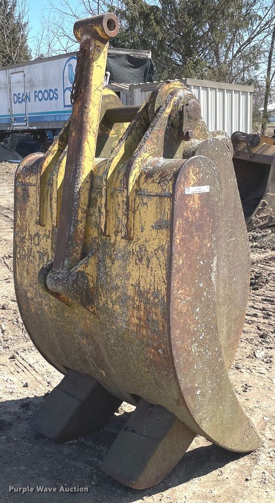 44" grapple bucket - LJ9581