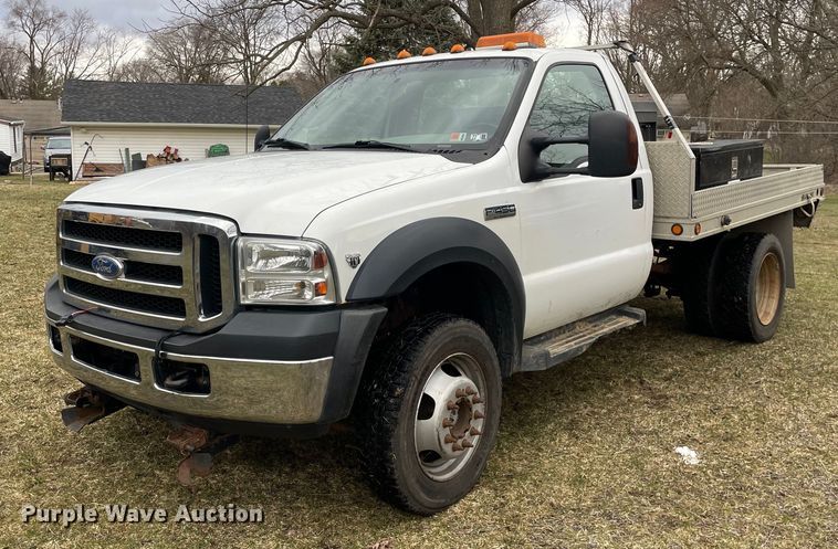 2006 Ford F450 Super Duty XLT  flatbed truck - LJ9595