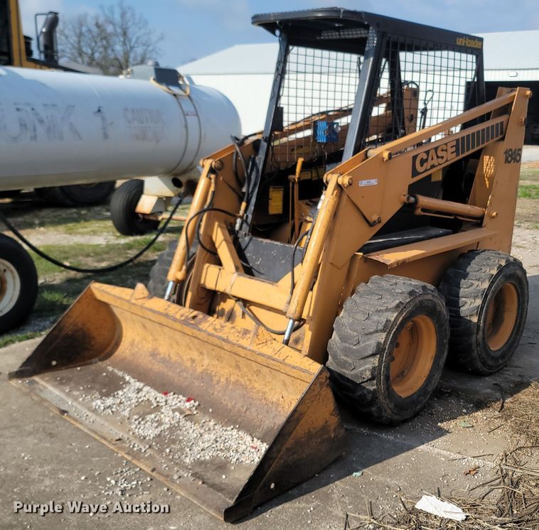 Case 1845  skid steer loader - MB9887