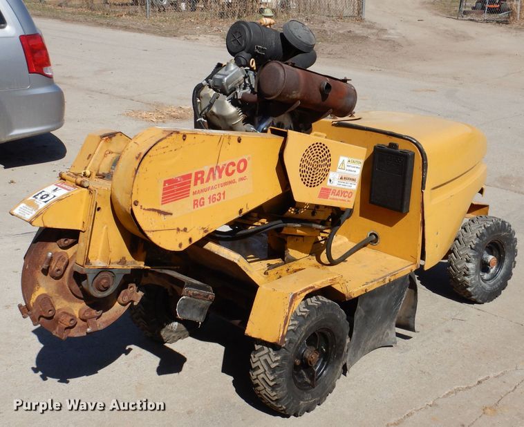 2005 Rayco RG1361  stump grinder - MO9578