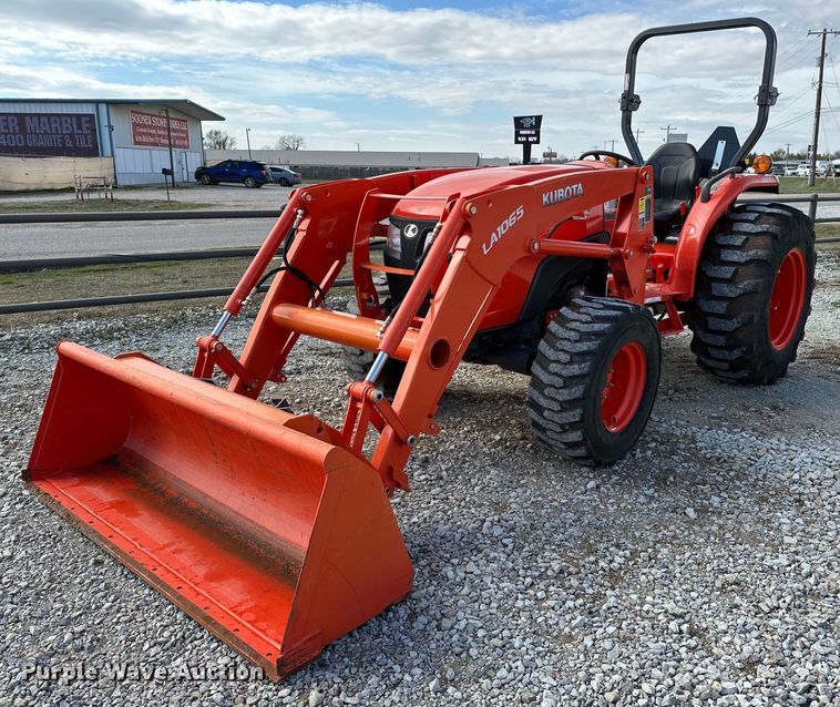 2016 Kubota MX5200  MFWD tractor - LR9556