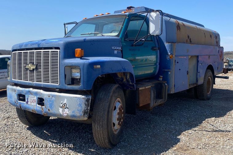 1990 Chevrolet C70  water truck - KV9578
