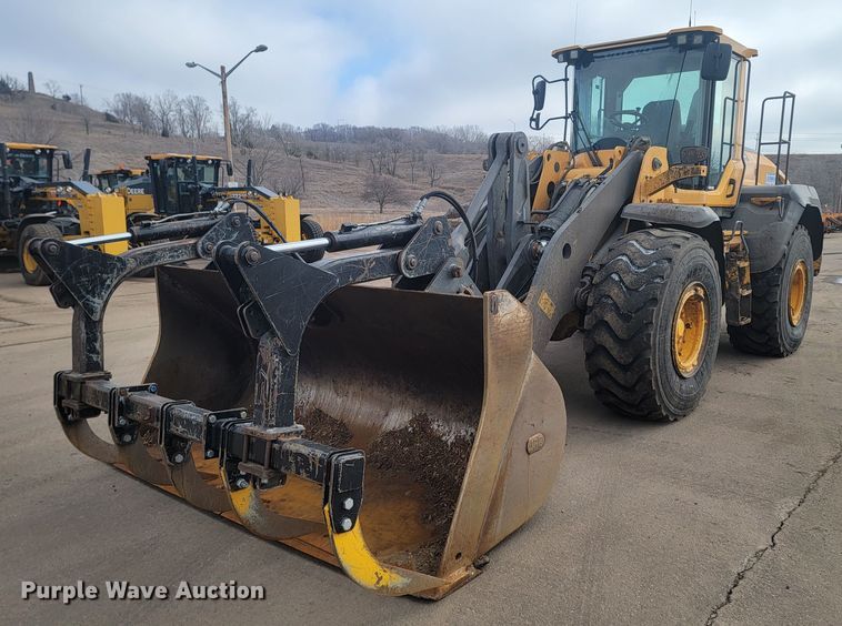 2015 Volvo L110H  high lift wheel loader - LV9402