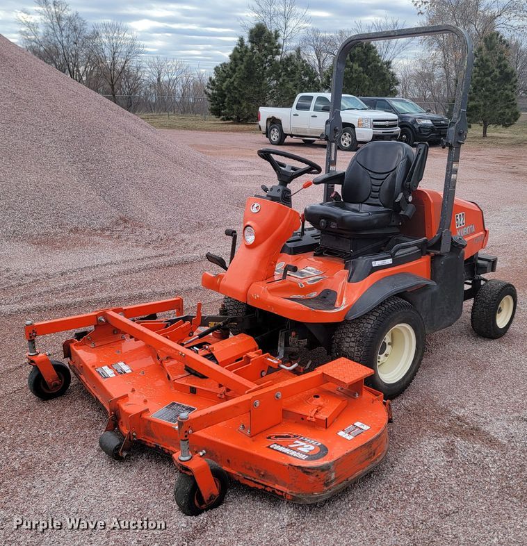 Kubota F2680  lawn mower - LV9444