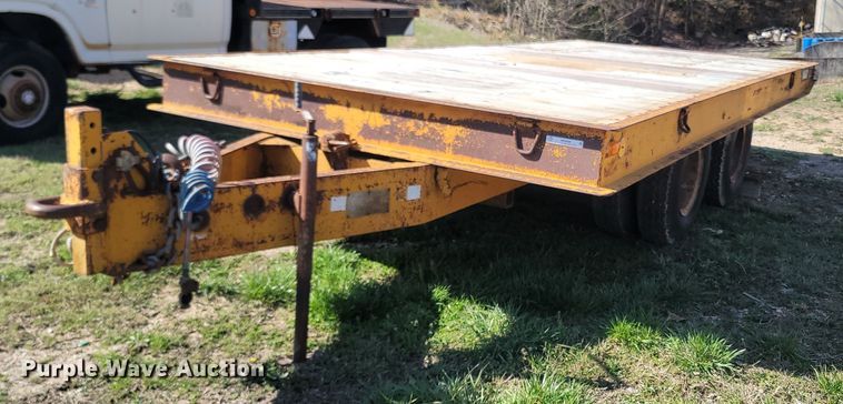 1977 Miller Tilt Top  tilt deck equipment trailer - MB9898