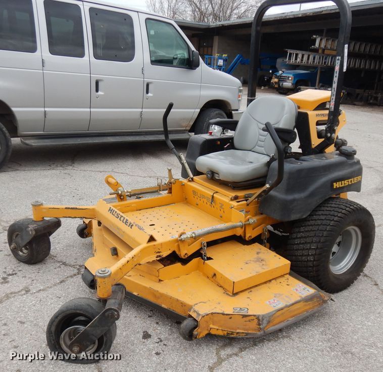 Hustler Super Z Hyperdrive  ZTR lawn mower - MI9316
