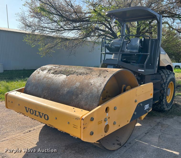 Volvo SD115  single drum roller - MQ9874