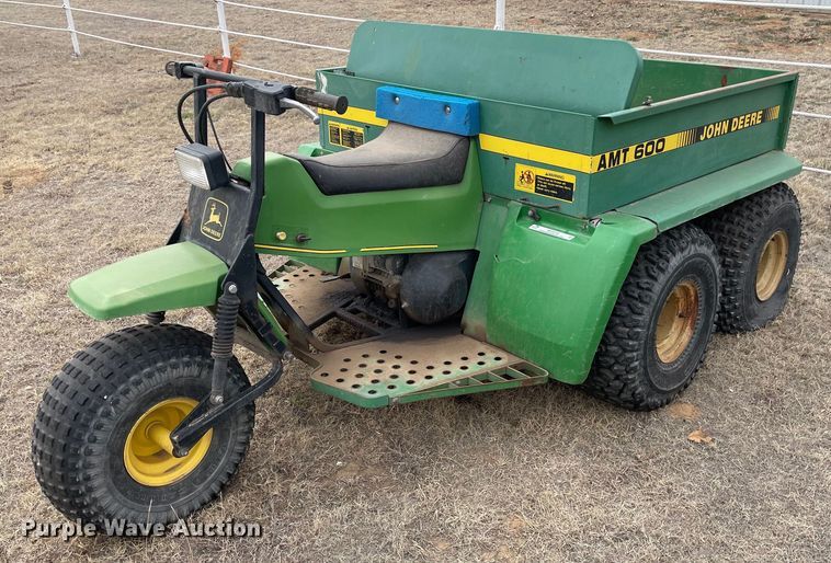1988 John Deere AMT600  utility vehicle - MY9230