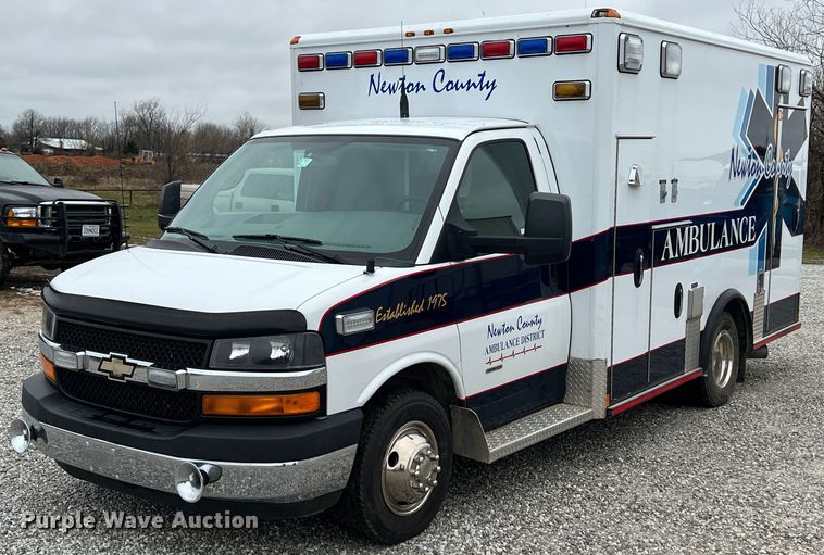2013 Chevrolet Express G3500  ambulance - MY9545
