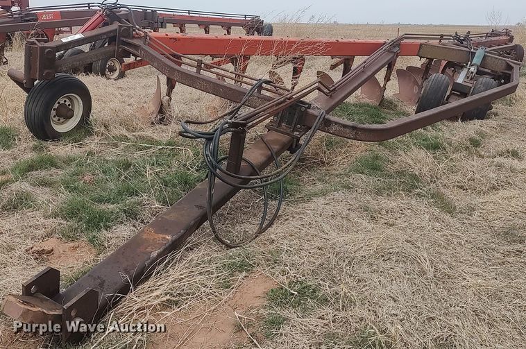 Case  twelve bottom plow - DQ0450