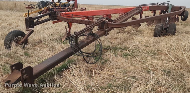 Case  twelve bottom plow - DQ0451