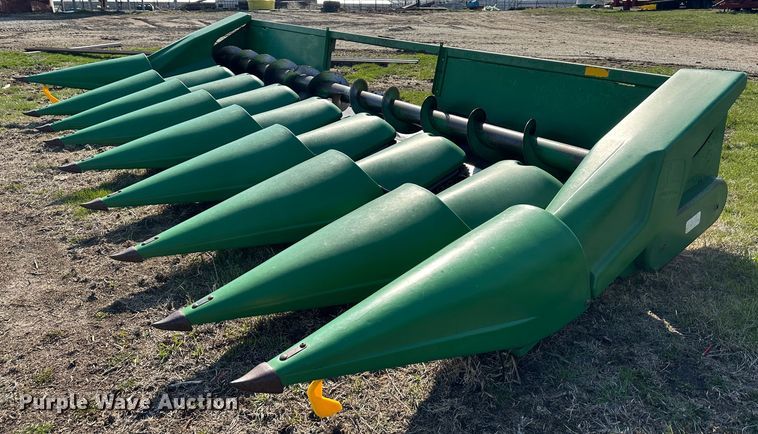 John Deere  corn head - DR5106