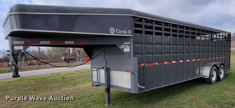 2022 Circle D 6824GNST  livestock trailer - HP9702