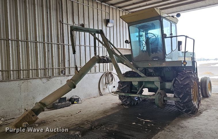 1995 John Deere 5400  bunk sweeper - MC9682