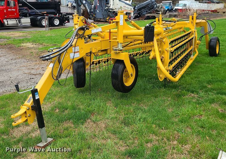 2019 Vermeer R2300  hay rake - MX9629