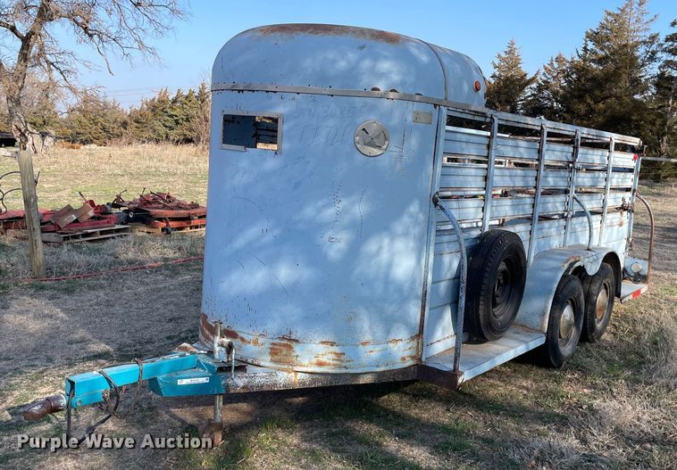 1974 W-W  livestock trailer - MY9226