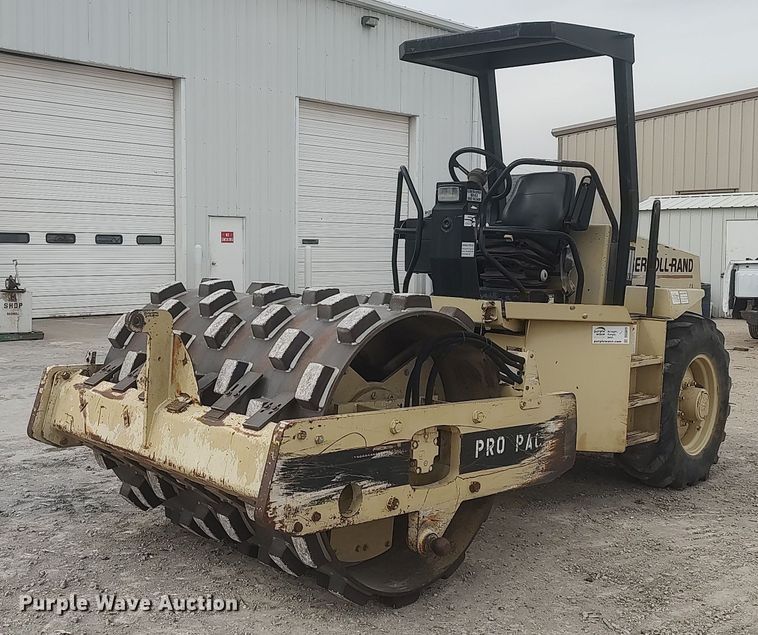 1998 Ingersoll Rand SD-70F  single drum vibratory roller - DO3849